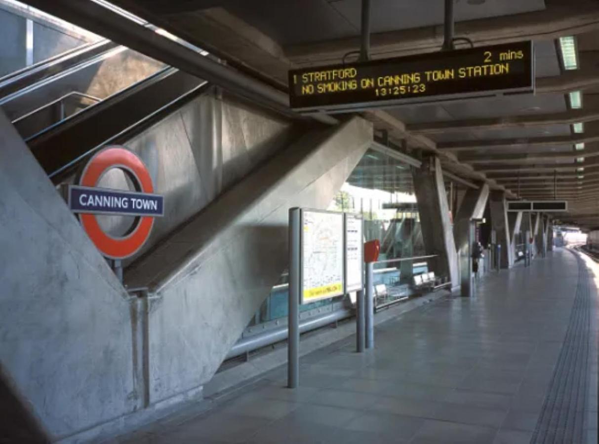 Canning Town 2 Bed Apartment Londen Buitenkant foto